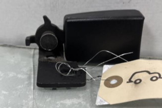 Attache ceinture arriere gauche OPEL CORSA D