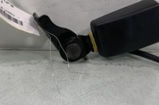 Attache ceinture arriere droit KIA CEE-D 2