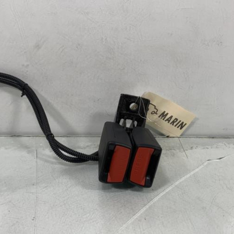 Attache ceinture arriere gauche KIA CEE-D 2 Photo n°2