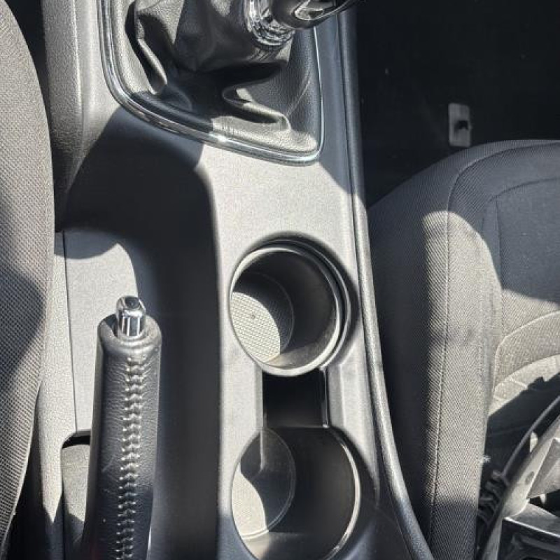 Attache ceinture arriere gauche KIA CEE-D 2 Photo n°20