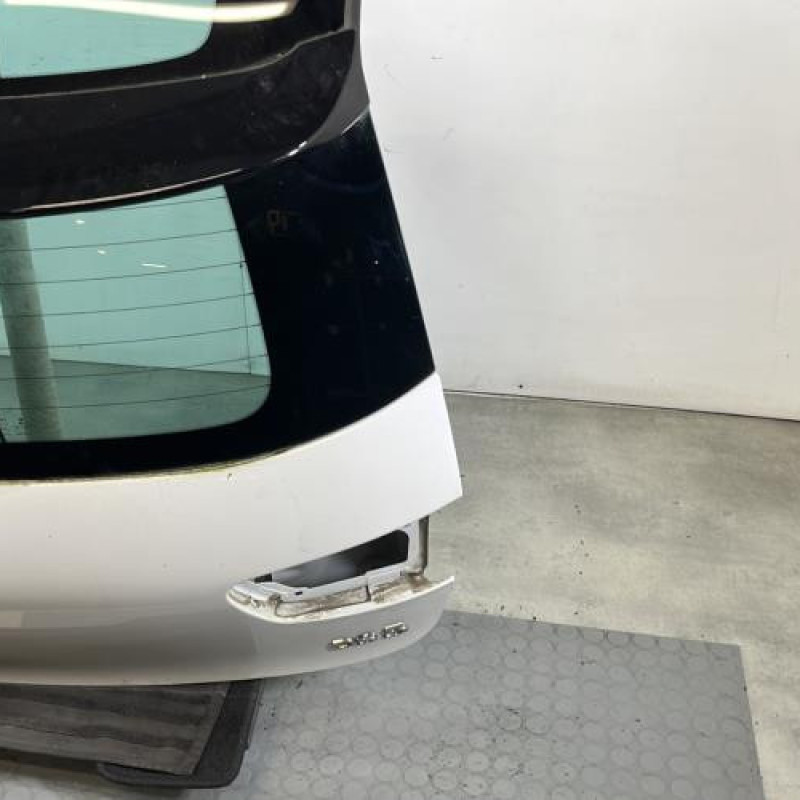 Malle/Hayon arriere DS DS5 Photo n°4