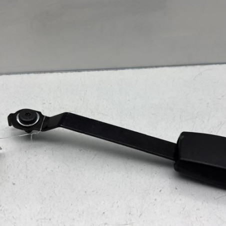 Attache ceinture avant droit RENAULT CLIO 3 Photo n°1