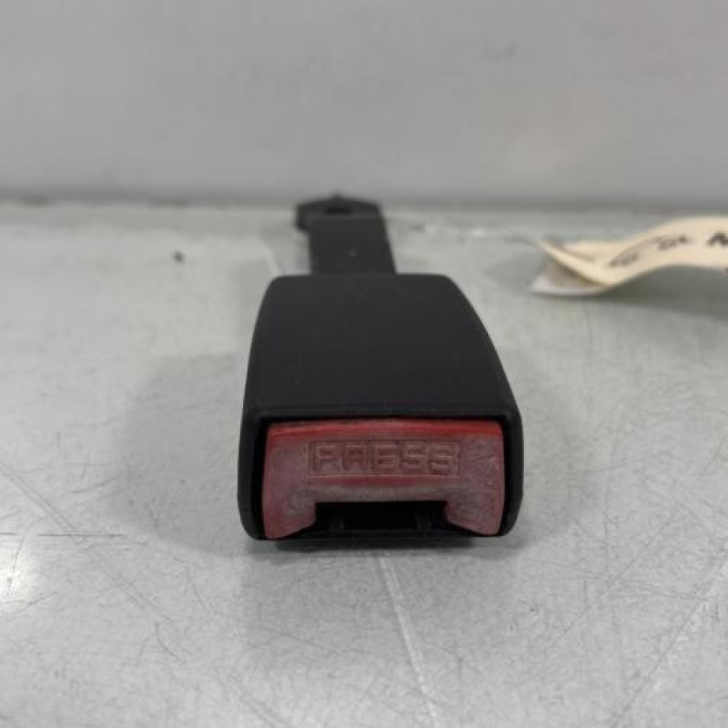 Attache ceinture avant droit RENAULT CLIO 3 Photo n°3