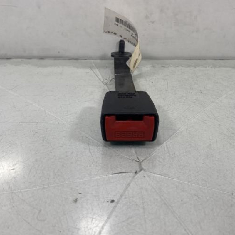 Attache ceinture avant droit RENAULT CLIO 3 Photo n°3