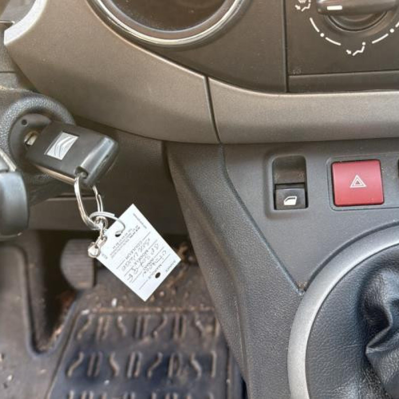 Leve vitre electrique avant droit CITROEN BERLINGO 2 Photo n°20