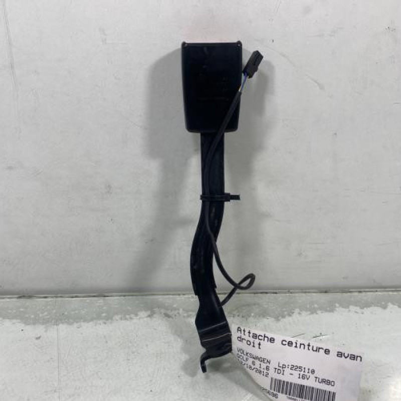 Attache ceinture avant droit VOLKSWAGEN GOLF 6 Photo n°2