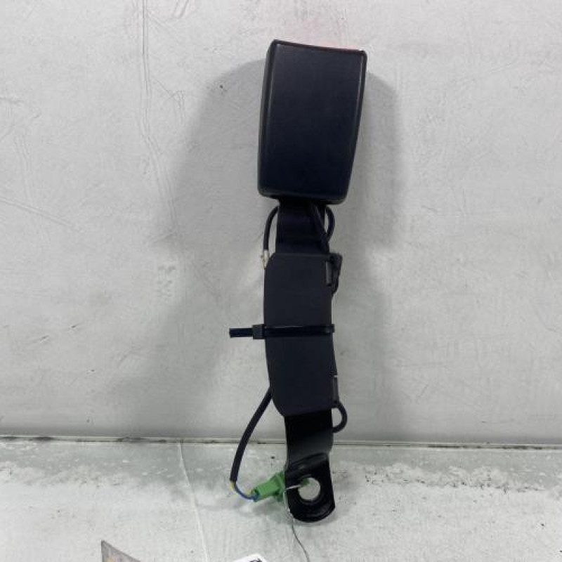 Attache ceinture avant gauche VOLKSWAGEN POLO 5 Photo n°2