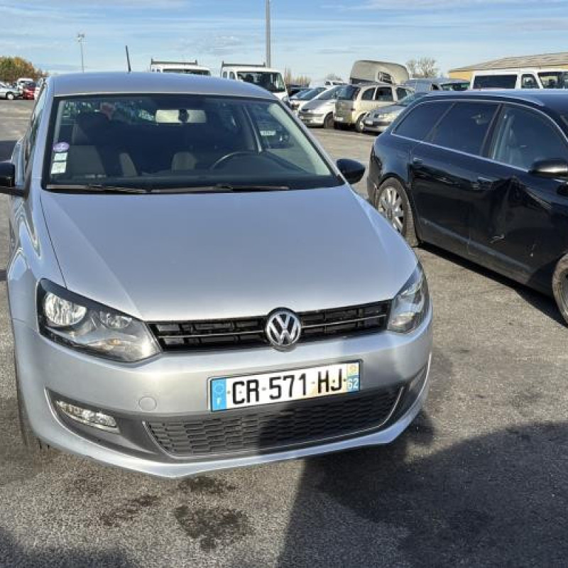 Attache ceinture avant gauche VOLKSWAGEN POLO 5 Photo n°5