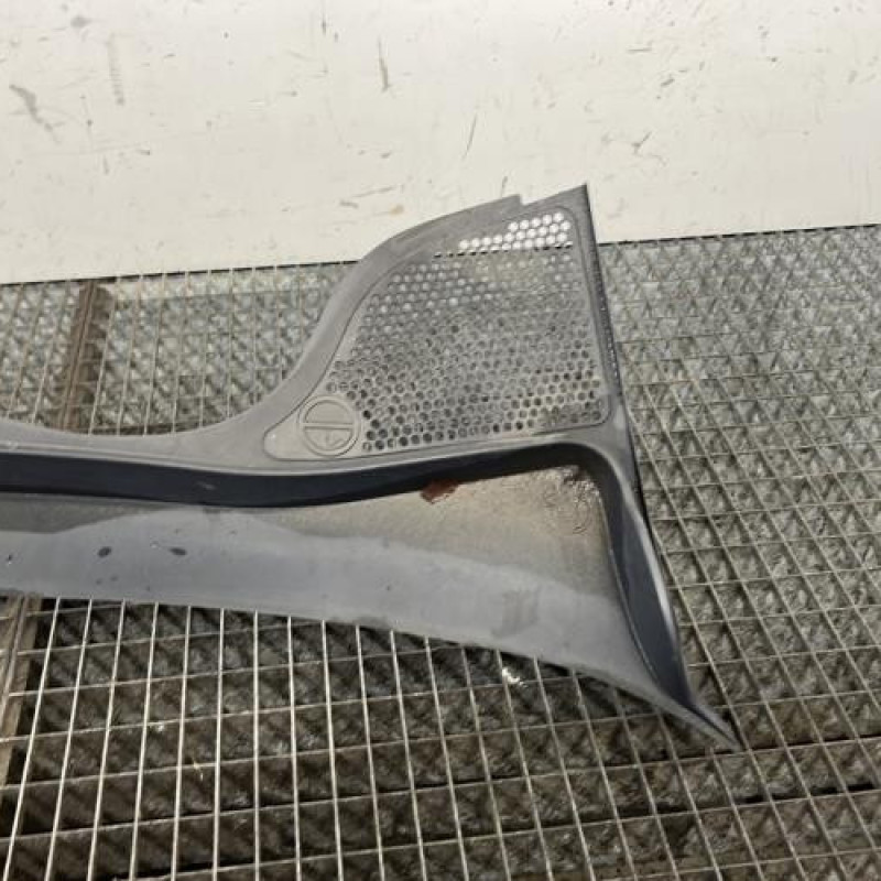 Baie de pare brise VOLKSWAGEN POLO 5 Photo n°3