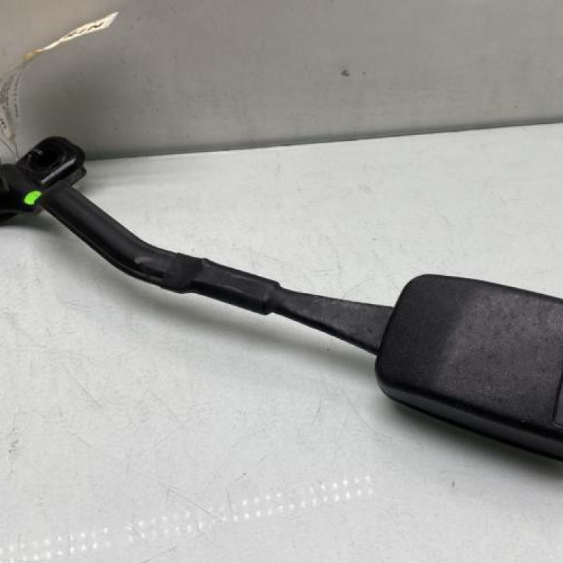 Attache ceinture avant droit VOLKSWAGEN NEW BEETLE 1 Photo n°1