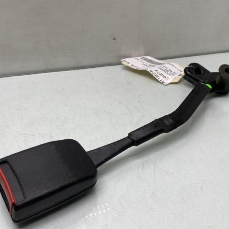 Attache ceinture avant gauche VOLKSWAGEN NEW BEETLE 1 Photo n°1