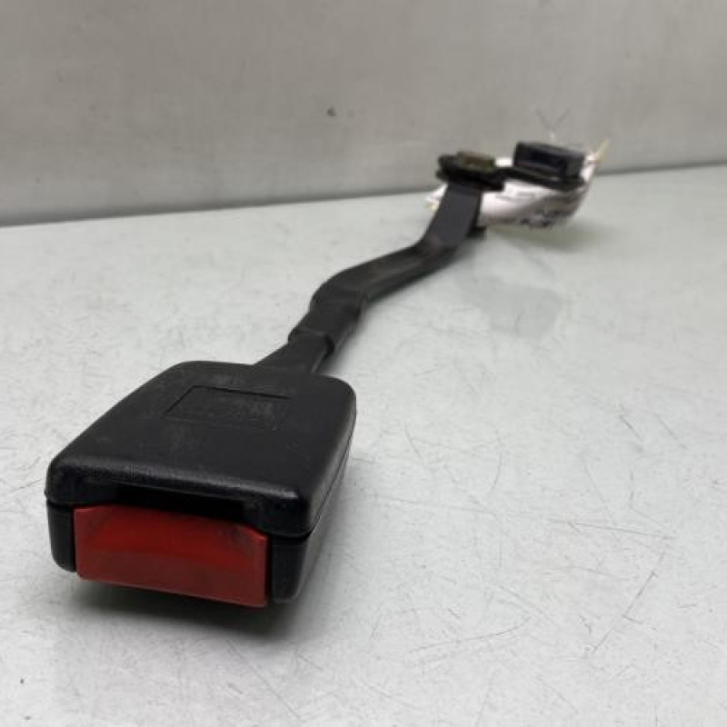 Attache ceinture avant gauche VOLKSWAGEN NEW BEETLE 1 Photo n°3