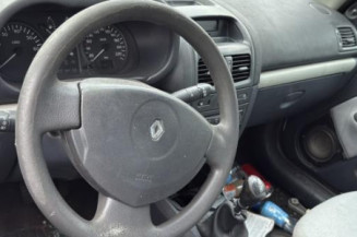 Pare choc arriere RENAULT CLIO 2