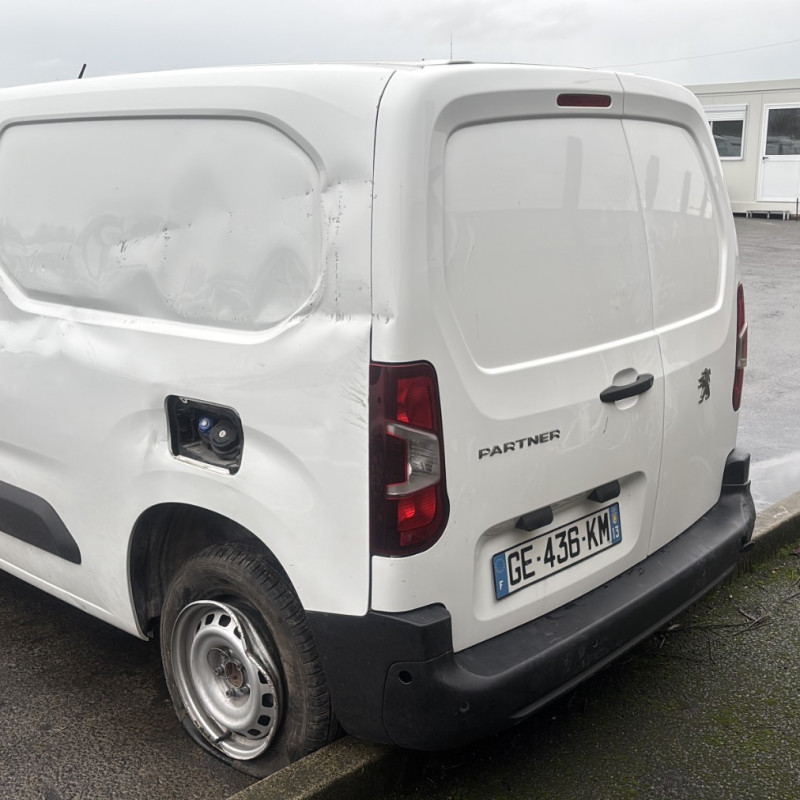 PEUGEOT PARTNER 3 PHASE 1 1.5 BLUE HDI - 16V TURBO Photo n°5