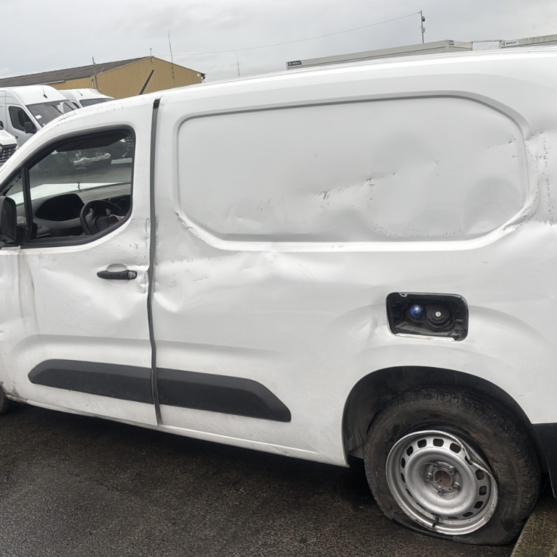 PEUGEOT PARTNER 3 PHASE 1 1.5 BLUE HDI - 16V TURBO Photo n°7