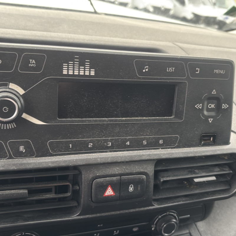 PEUGEOT PARTNER 3 PHASE 1 1.5 BLUE HDI - 16V TURBO Photo n°17