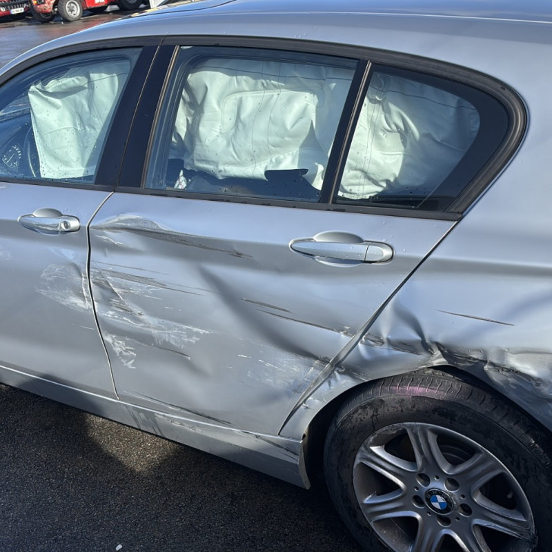 BMW SERIE 1 F20 PHASE 1 120d 2.0D - 16V TURBO Photo n°5