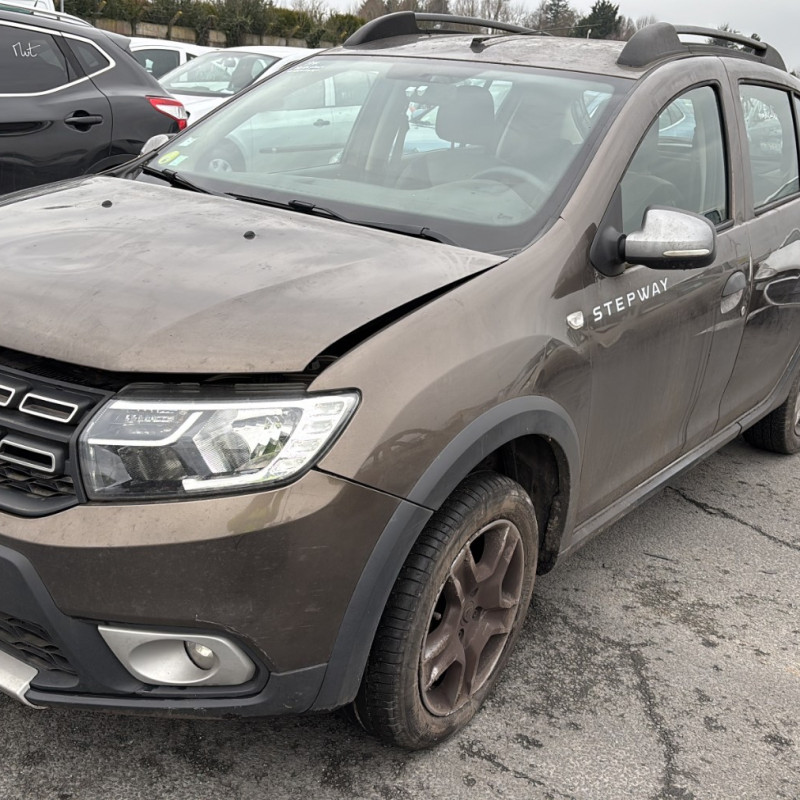 DACIA SANDERO 2 PHASE 2 STEPWAY 1.5 BLUE DCI - 8V TURBO Photo n°1