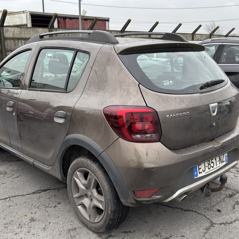 DACIA SANDERO 2 PHASE 2 STEPWAY 1.5 BLUE DCI - 8V TURBO Photo n°4
