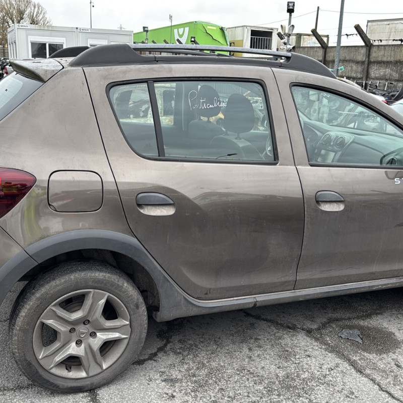 DACIA SANDERO 2 PHASE 2 STEPWAY 1.5 BLUE DCI - 8V TURBO Photo n°6