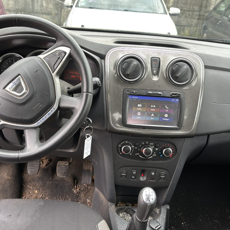 DACIA SANDERO 2 PHASE 2 STEPWAY 1.5 BLUE DCI - 8V TURBO Photo n°12