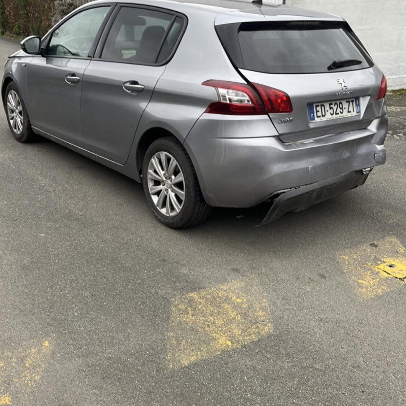 PEUGEOT 308 2 PHASE 1 1.6 BLUE HDI - 8V TURBO Photo n°4