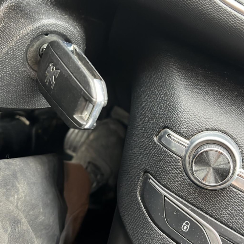 PEUGEOT 308 2 PHASE 1 1.6 BLUE HDI - 8V TURBO Photo n°6