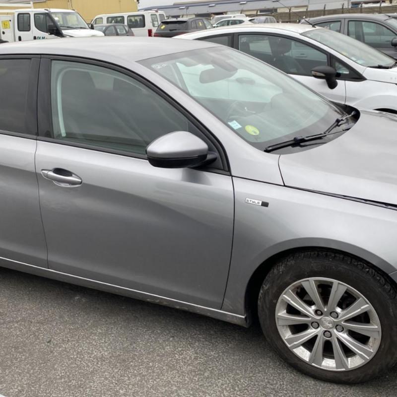 PEUGEOT 308 2 PHASE 1 1.6 BLUE HDI - 8V TURBO Photo n°12