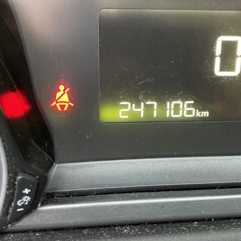 PEUGEOT 308 2 PHASE 1 1.6 BLUE HDI - 8V TURBO Photo n°17