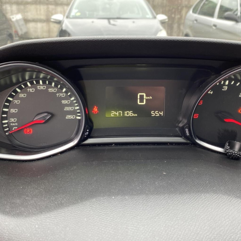 PEUGEOT 308 2 PHASE 1 1.6 BLUE HDI - 8V TURBO Photo n°29