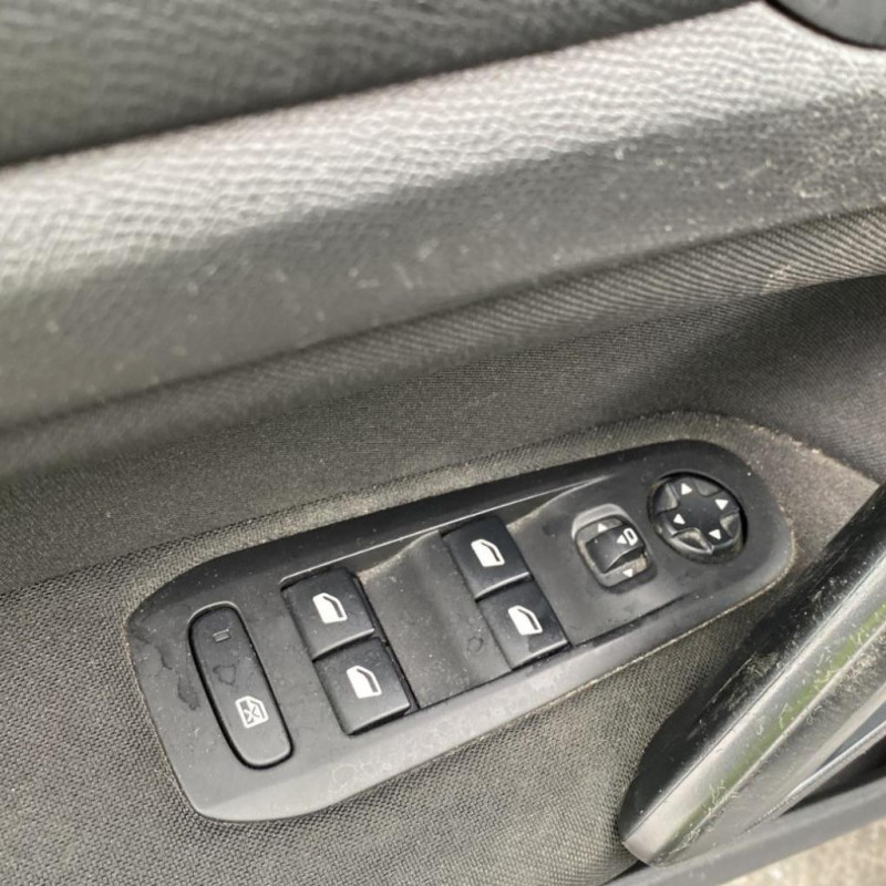 PEUGEOT 308 2 PHASE 1 1.6 BLUE HDI - 8V TURBO Photo n°35