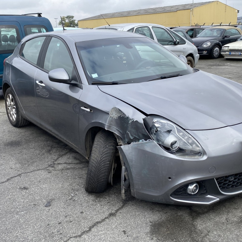 ALFA ROMEO GIULIETTA 2 PHASE 3 1.6 JTD - 16V TURBO MULTIJET Photo n°2