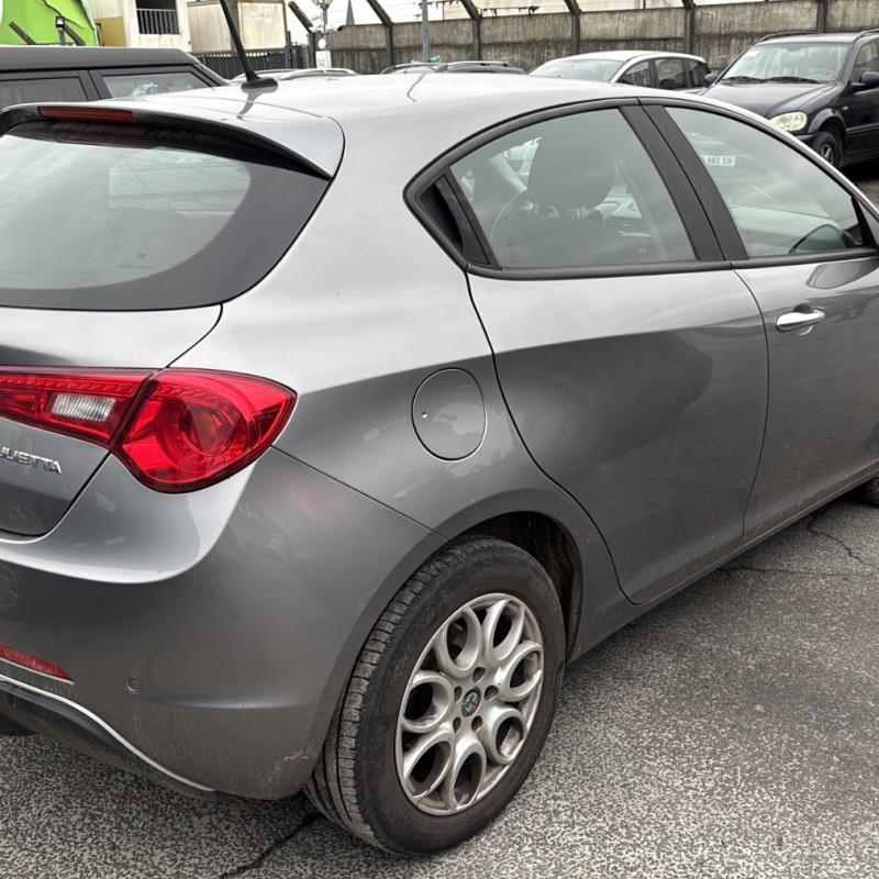 ALFA ROMEO GIULIETTA 2 PHASE 3 1.6 JTD - 16V TURBO MULTIJET Photo n°14