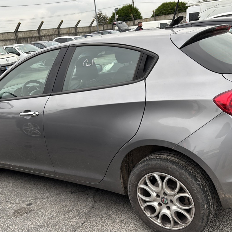 ALFA ROMEO GIULIETTA 2 PHASE 3 1.6 JTD - 16V TURBO MULTIJET Photo n°17