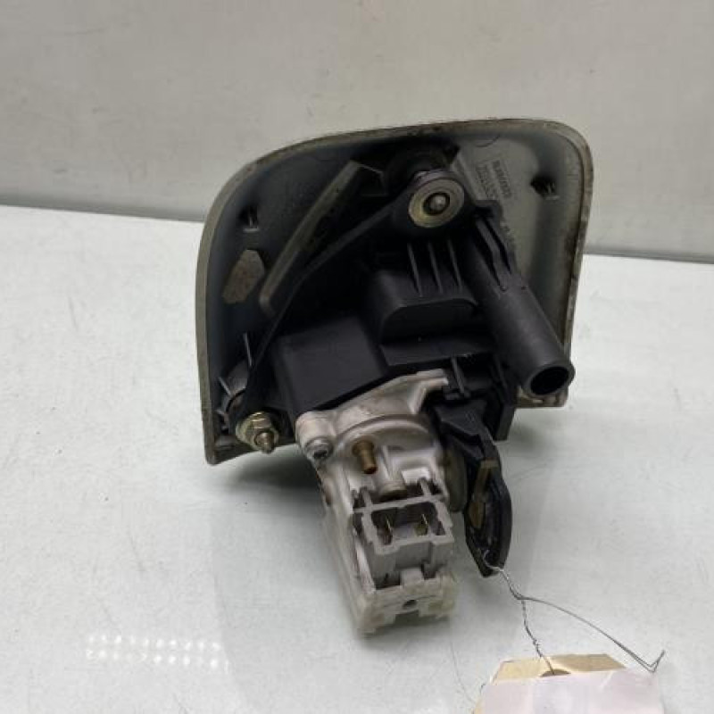 Bouton de coffre RENAULT CLIO 2 Photo n°2