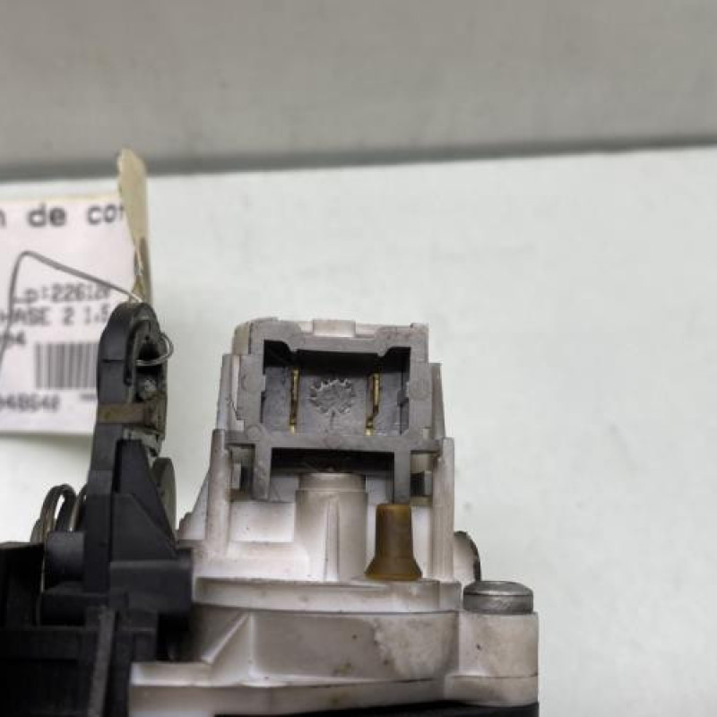 Bouton de coffre RENAULT CLIO 2 Photo n°3