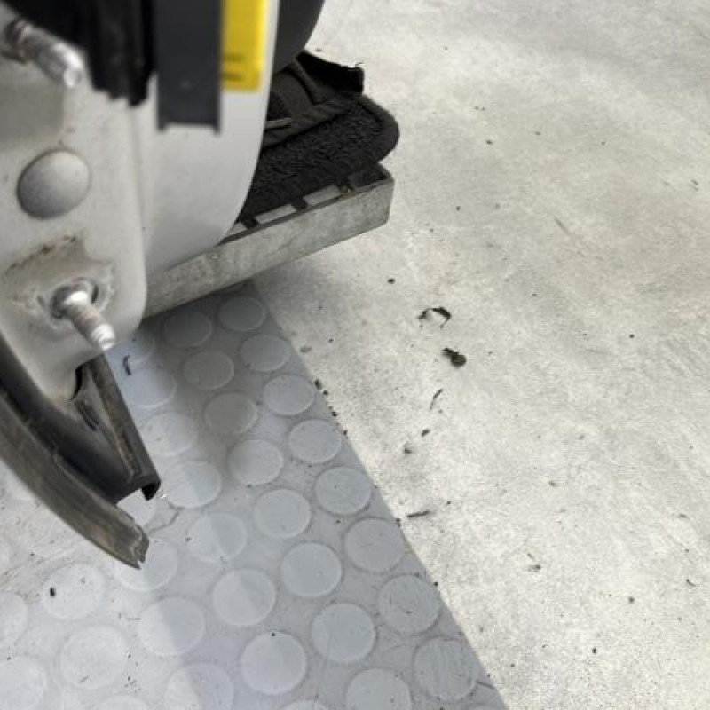 Porte avant droit RENAULT LAGUNA 3 Photo n°7