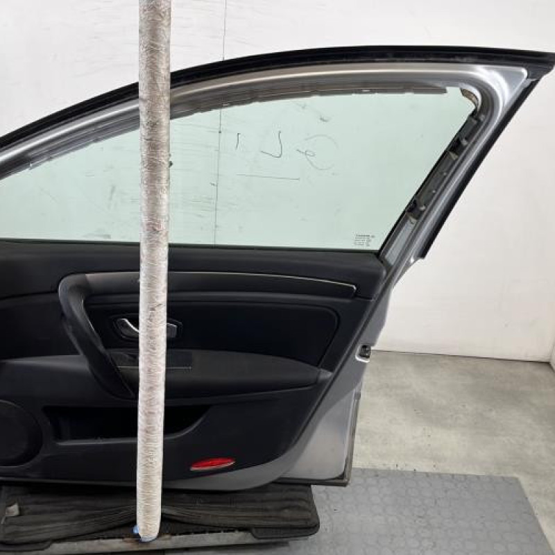 Porte avant droit RENAULT LAGUNA 3 Photo n°9