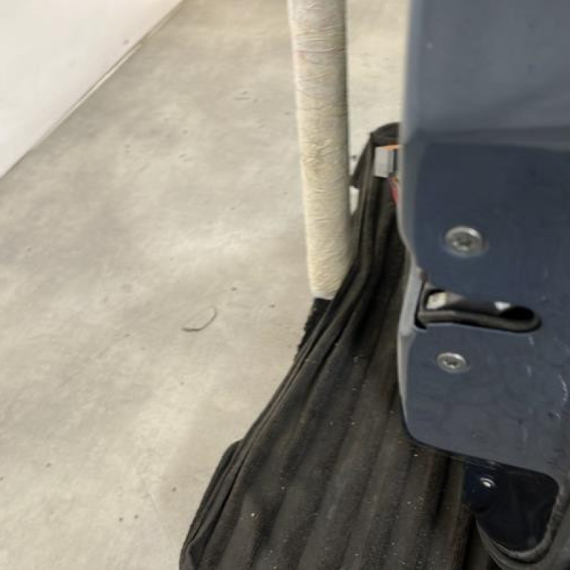 Porte avant droit VOLVO XC 70 1 CROSS COUNTRY Photo n°3