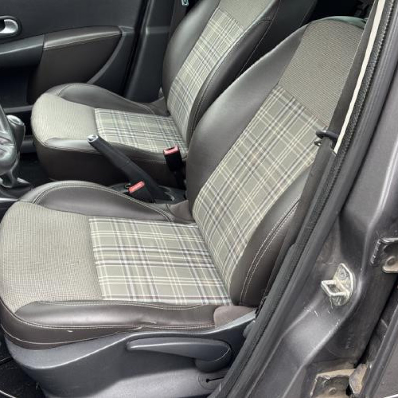 Ceinture avant droit RENAULT CLIO 3 Photo n°15