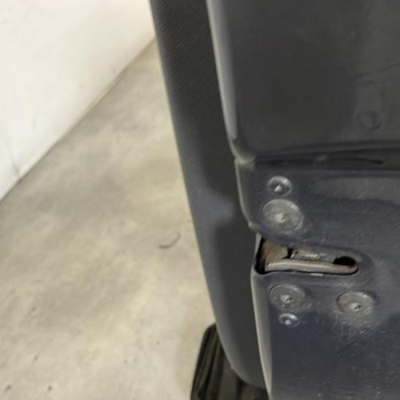 Porte avant droit RENAULT CLIO 3 Photo n°4