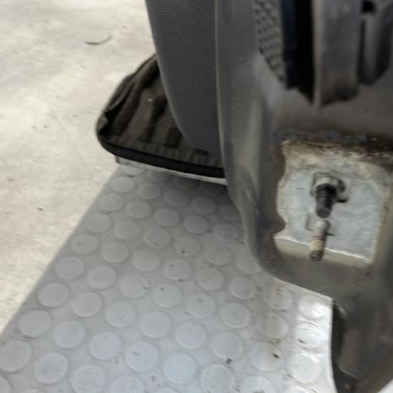 Porte avant gauche RENAULT CLIO 3 Photo n°5