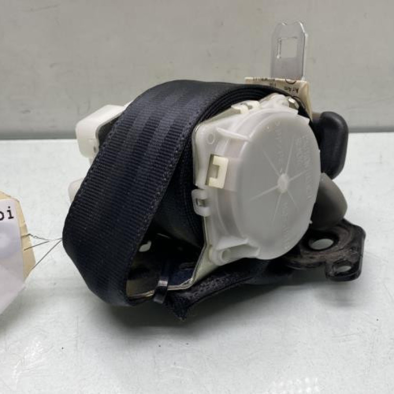 Ceinture arriere droit TOYOTA YARIS 2 Photo n°1