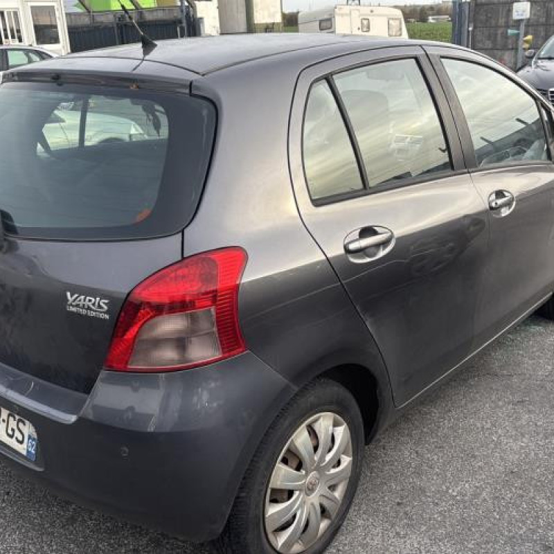 Ceinture arriere droit TOYOTA YARIS 2 Photo n°10