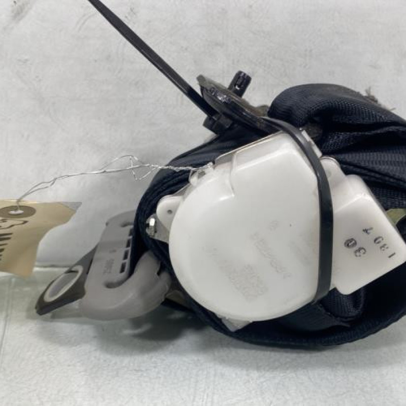 Ceinture arriere droit TOYOTA YARIS 2 Photo n°2