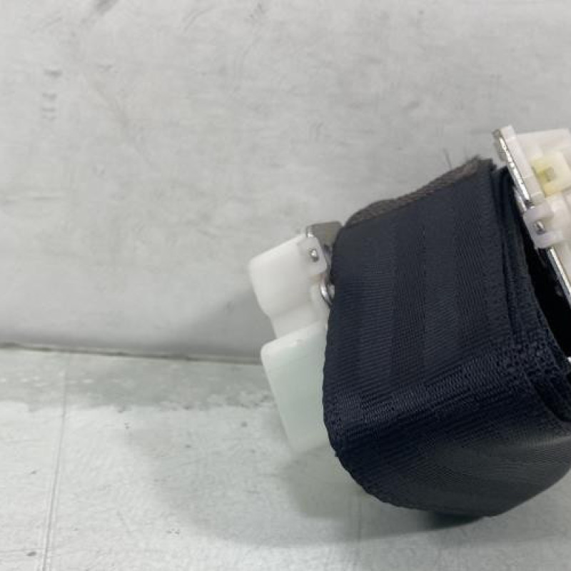 Ceinture arriere gauche TOYOTA YARIS 2 Photo n°3