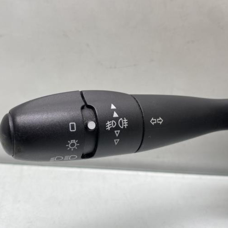 Com (Bloc Contacteur Tournant+Commodo Essuie Glace+Commodo Phare) CITROEN C2 Photo n°2