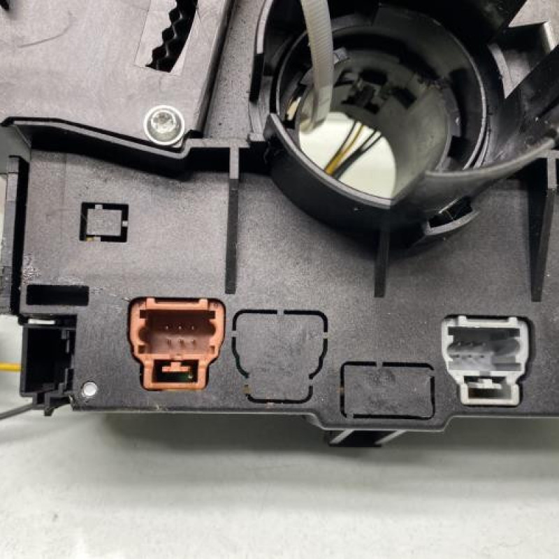 Com (Bloc Contacteur Tournant+Commodo Essuie Glace+Commodo Phare) CITROEN C2 Photo n°6