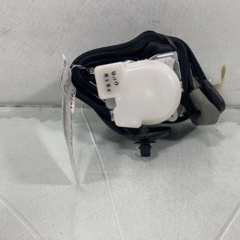 Ceinture arriere droit TOYOTA YARIS 2 Photo n°1