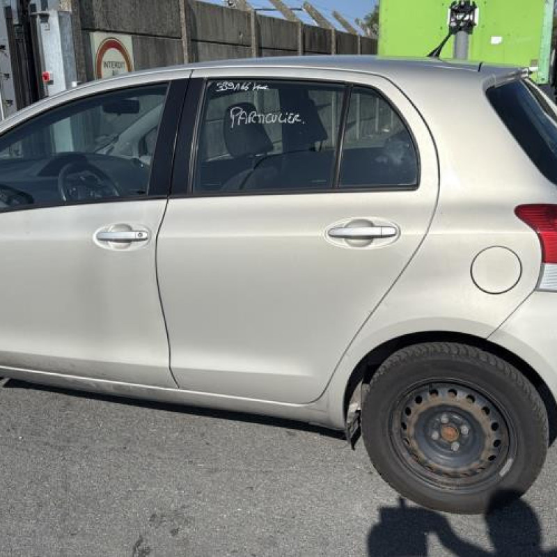 Ceinture arriere droit TOYOTA YARIS 2 Photo n°9